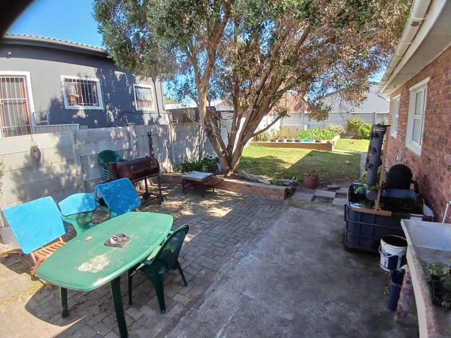 3 Bedroom Property for Sale in De Kelders Western Cape